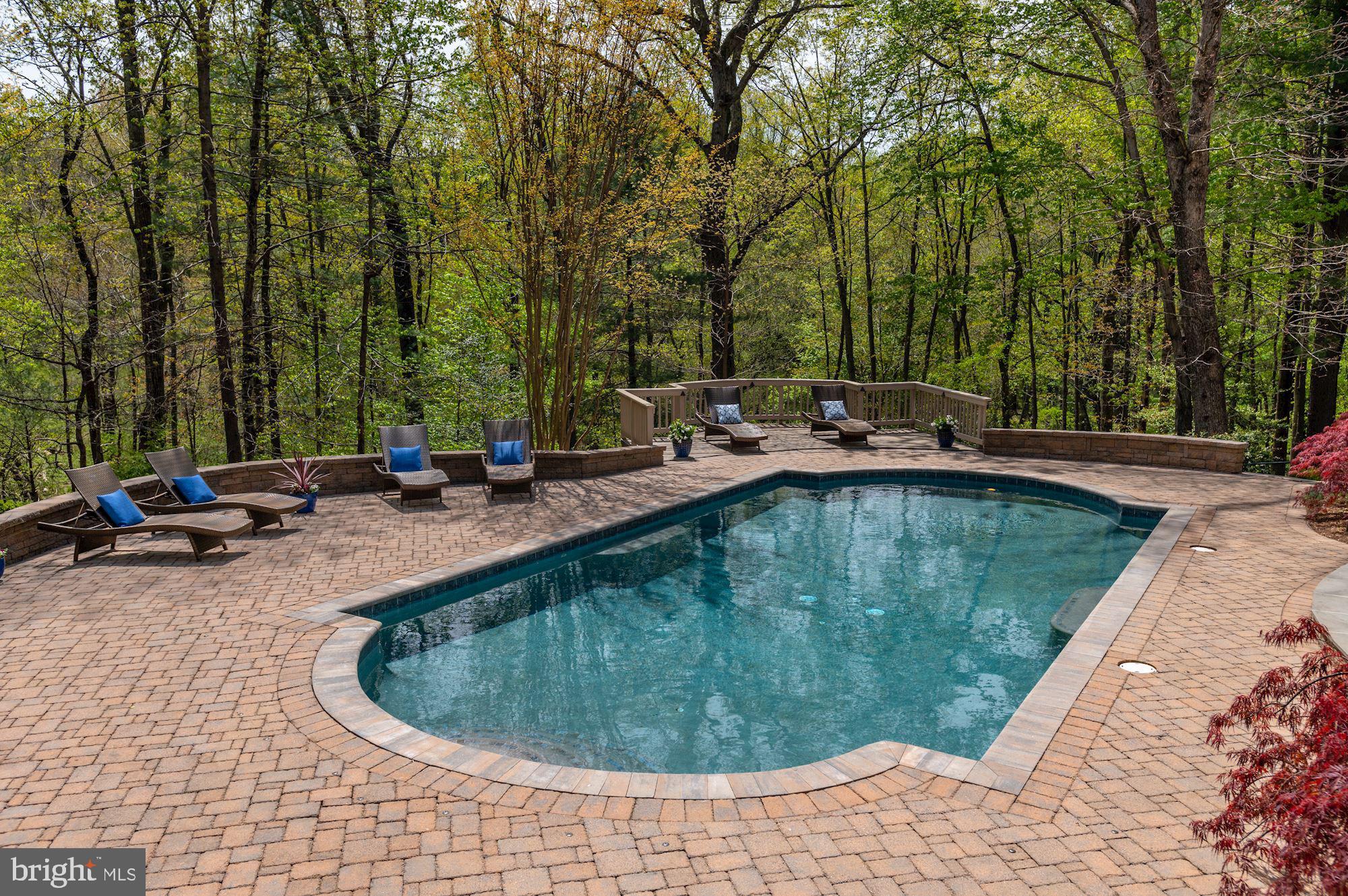 OAKTON - Residential