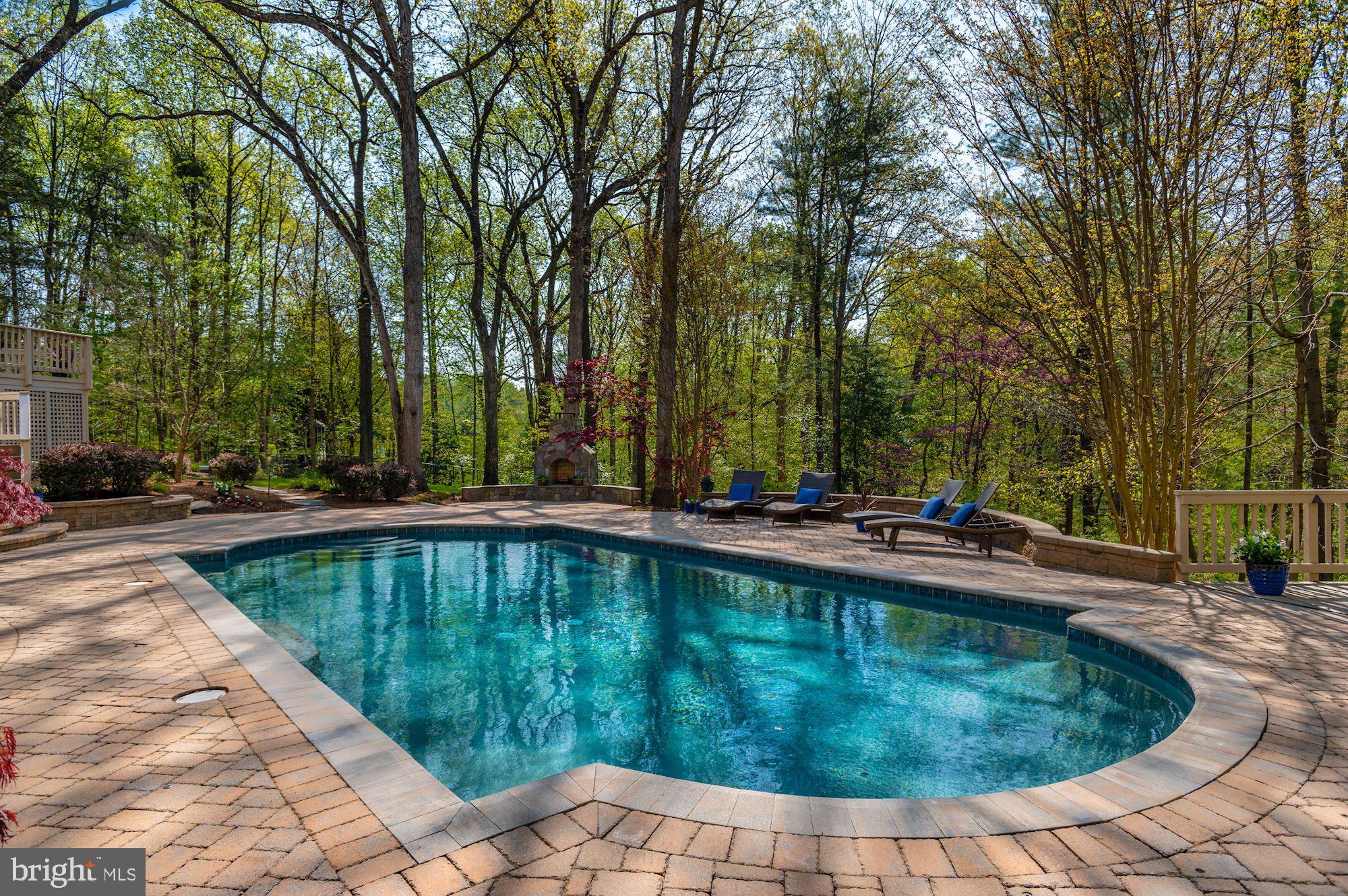 OAKTON - Residential