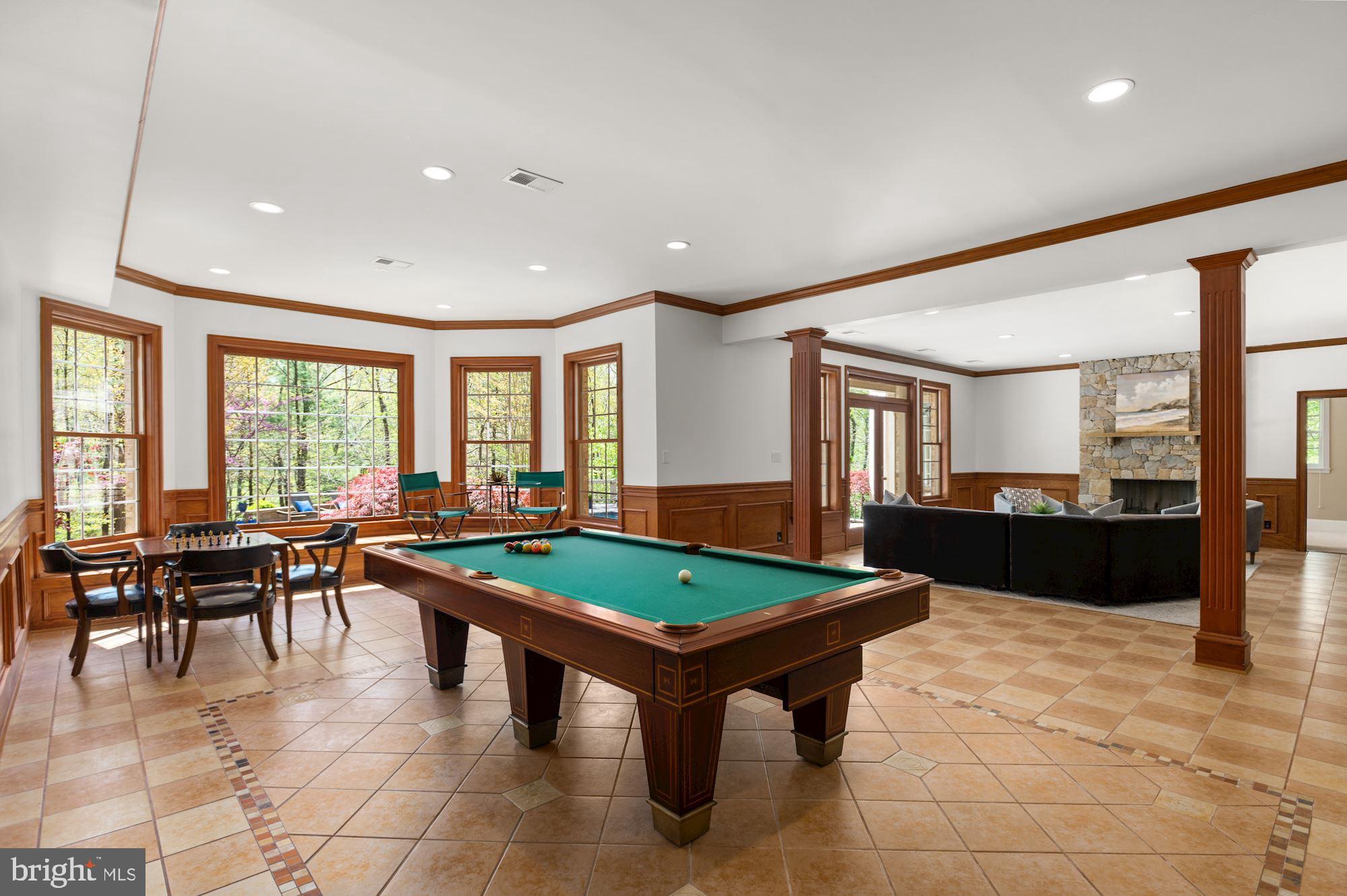 OAKTON - Residential