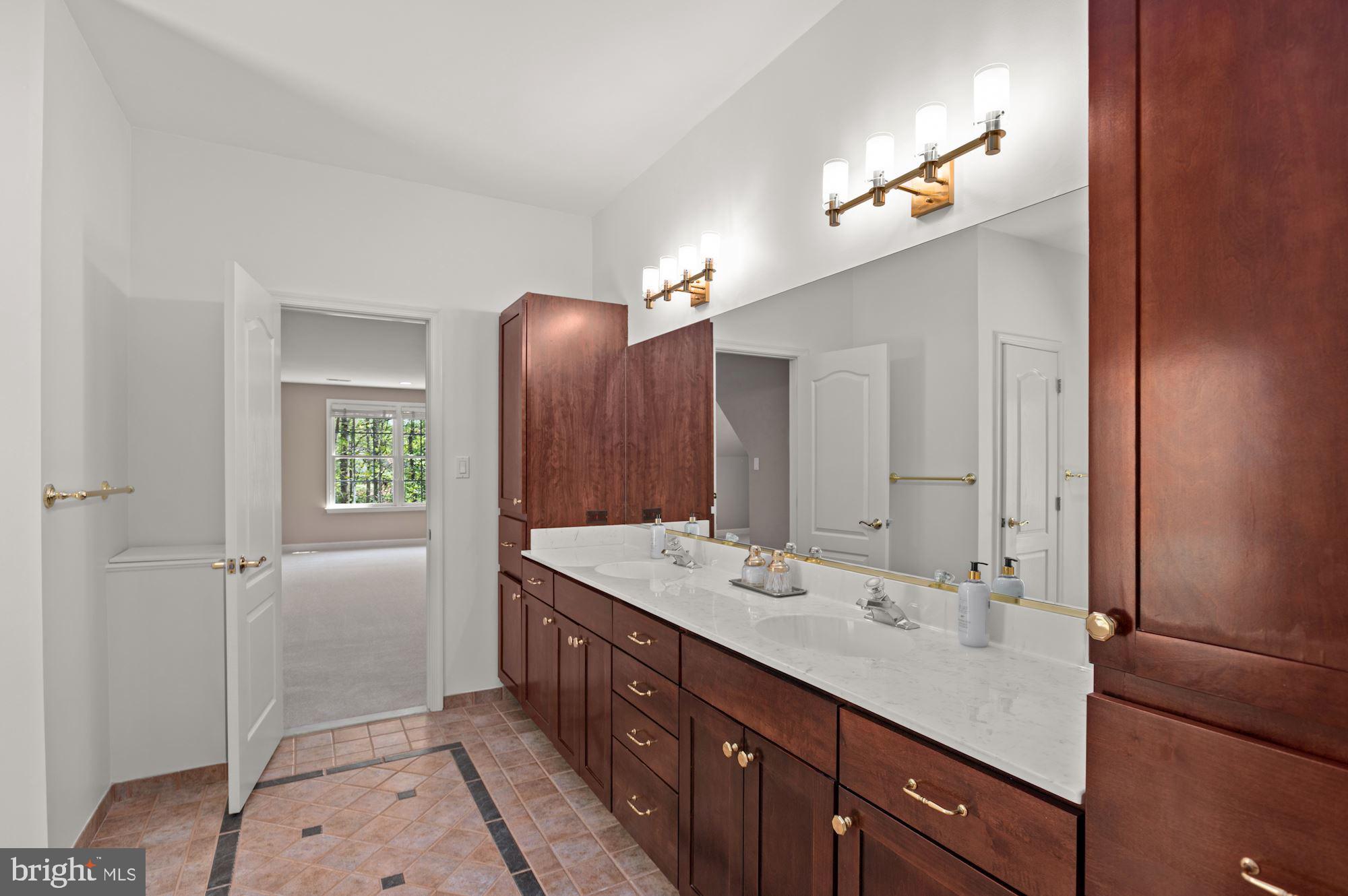 OAKTON - Residential