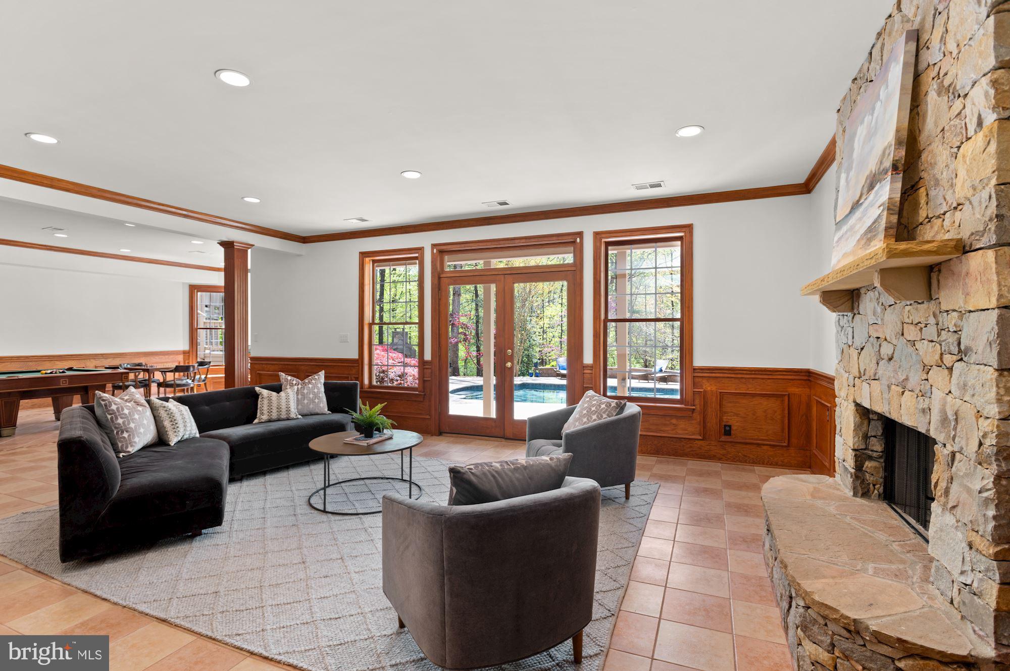 OAKTON - Residential