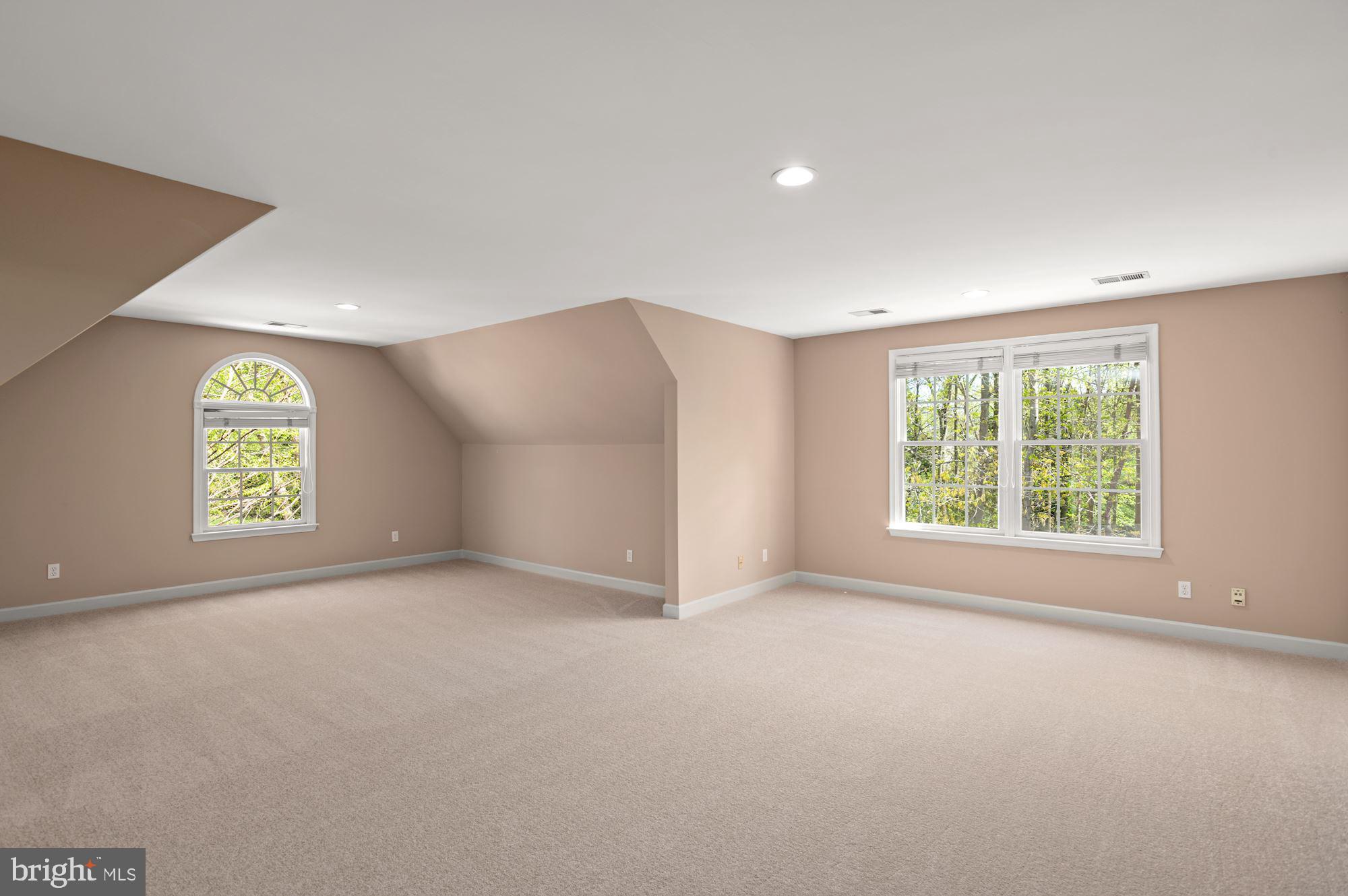 OAKTON - Residential