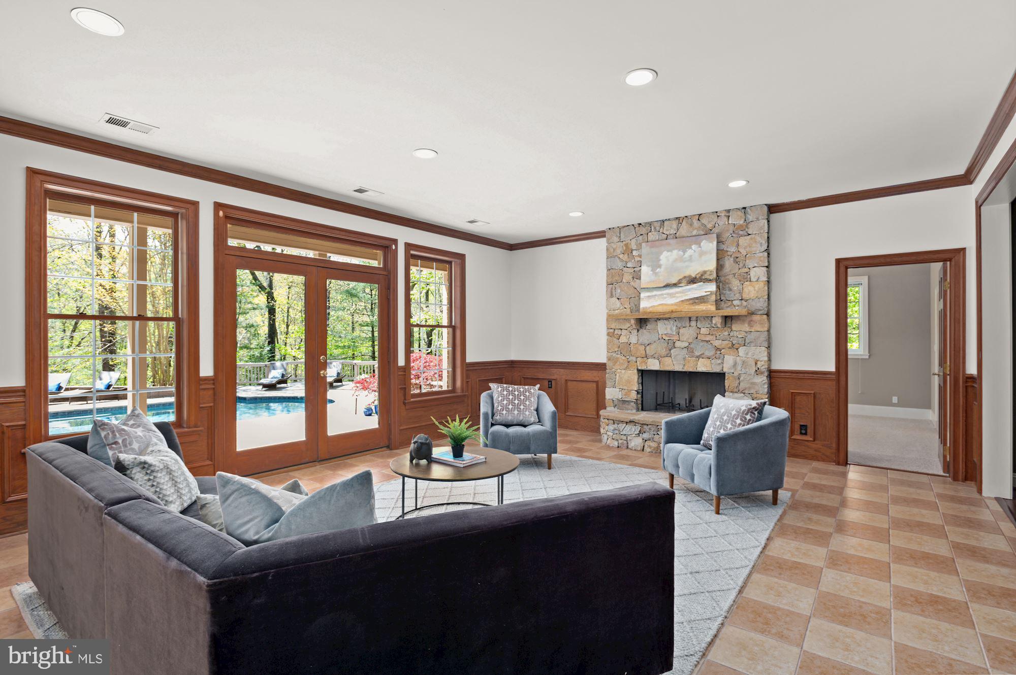 OAKTON - Residential