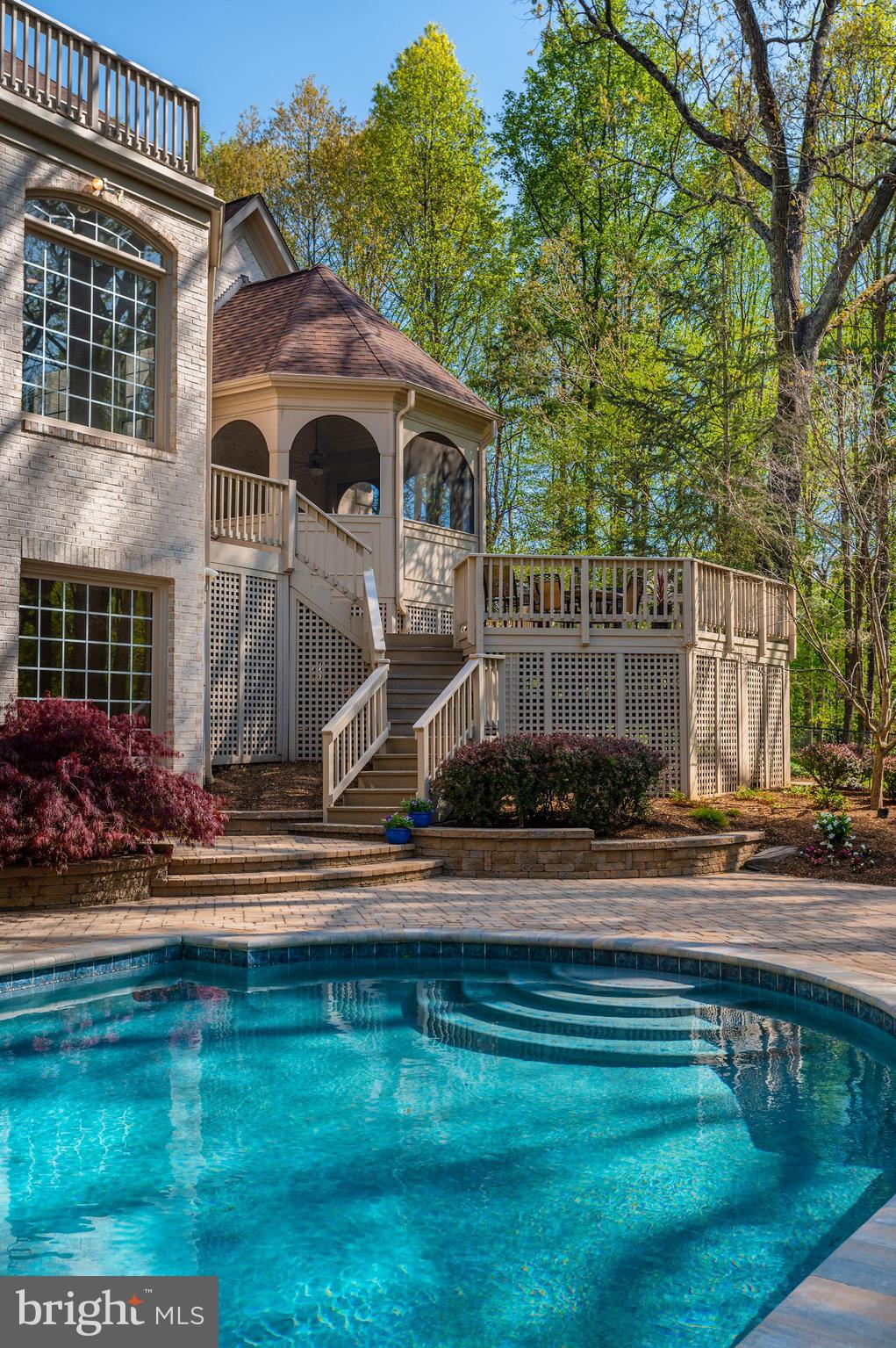 OAKTON - Residential