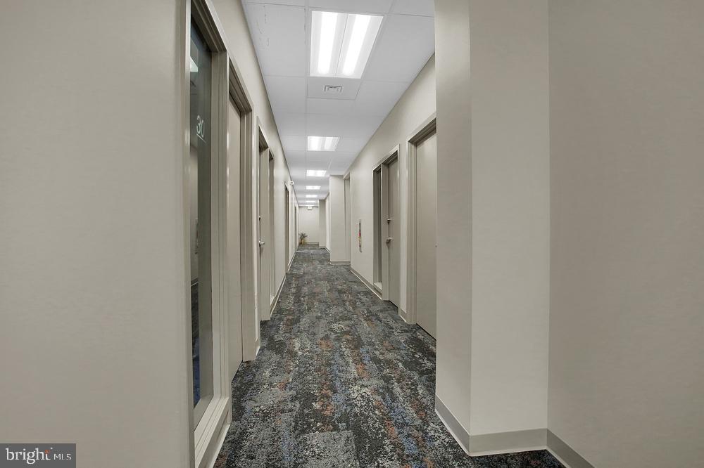 ROSSMOYNE - Commercial Lease