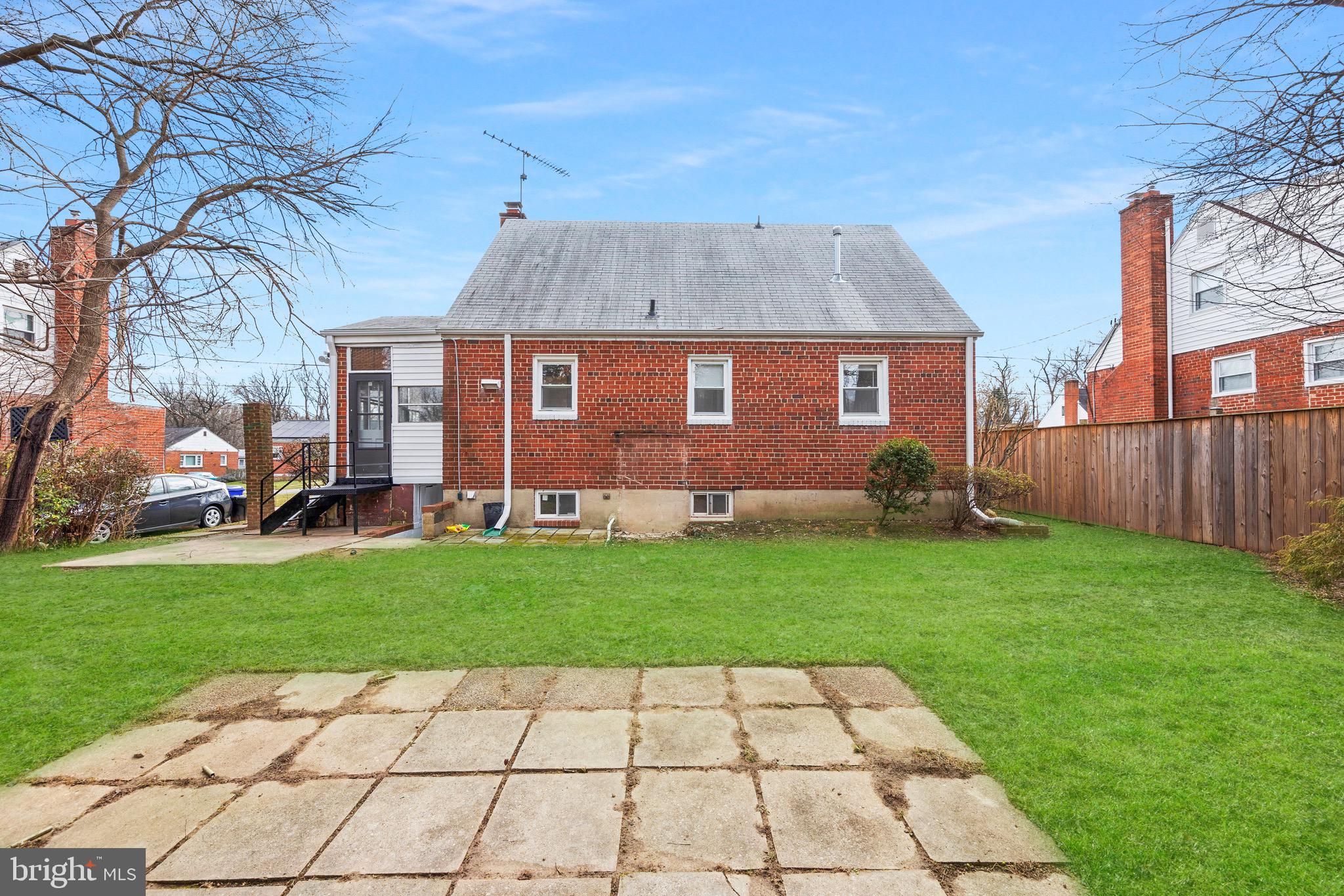 CHESTNUT RIDGE MANOR - Residential Lease