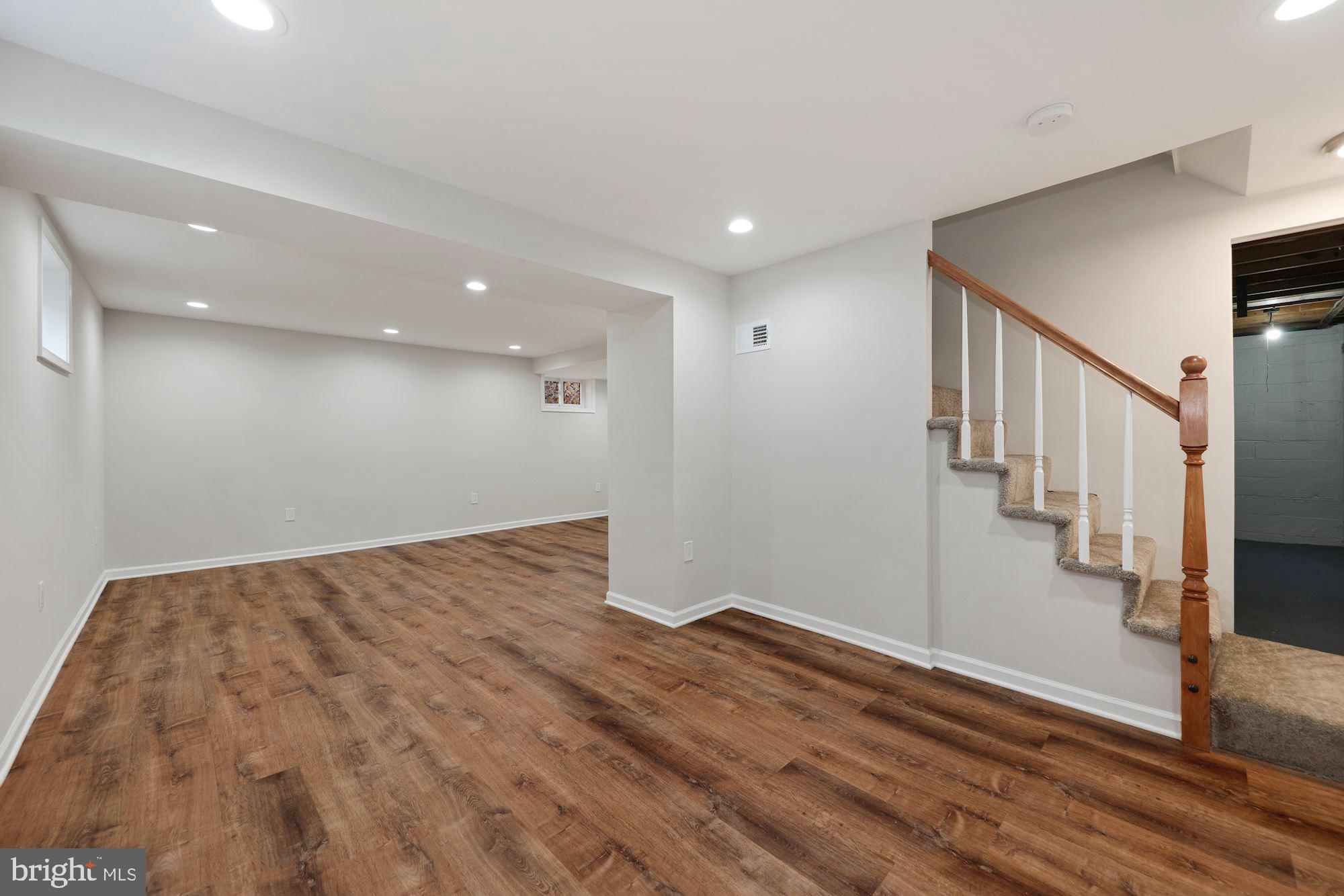 CHESTNUT RIDGE MANOR - Residential Lease