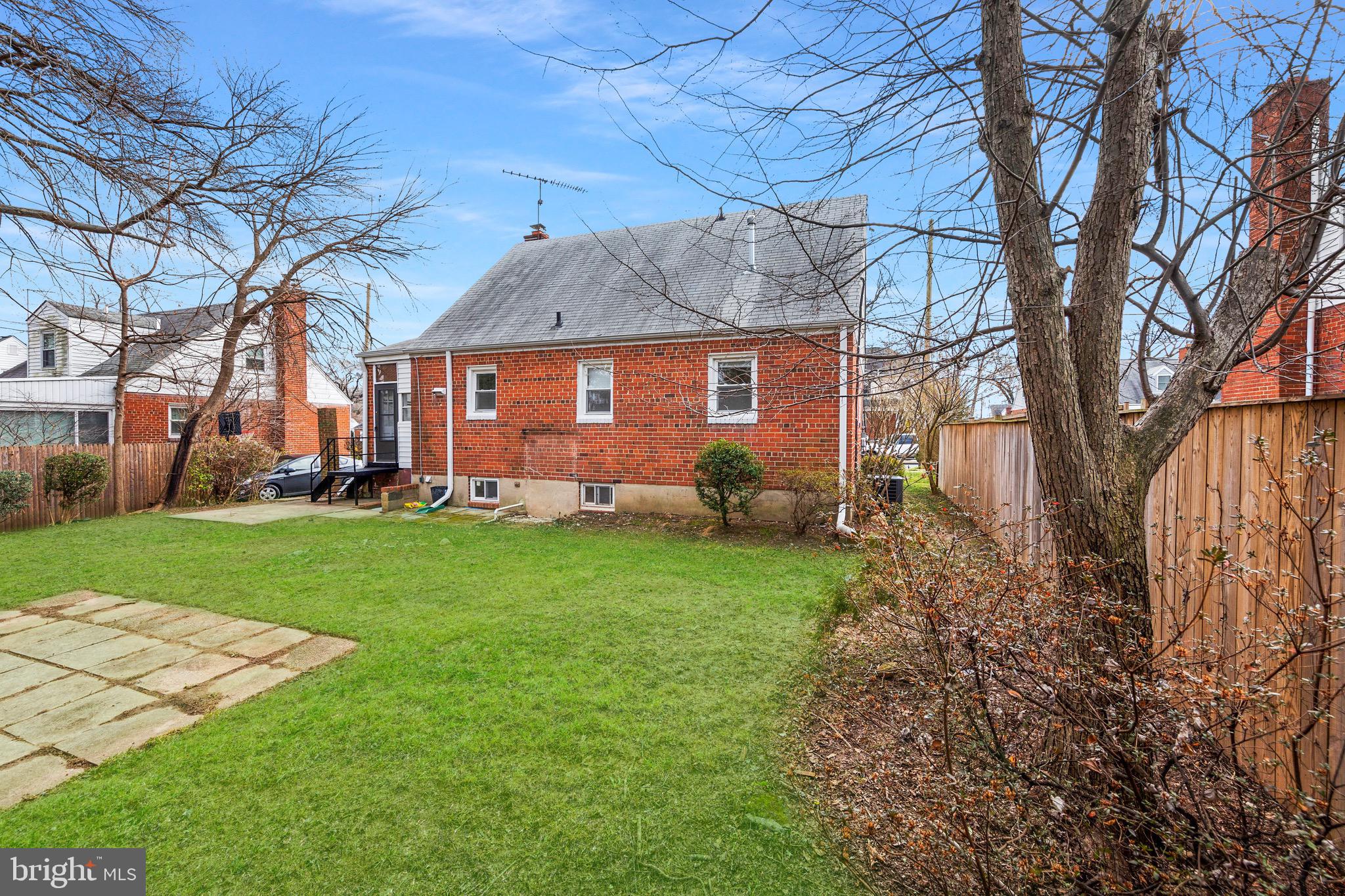 CHESTNUT RIDGE MANOR - Residential Lease