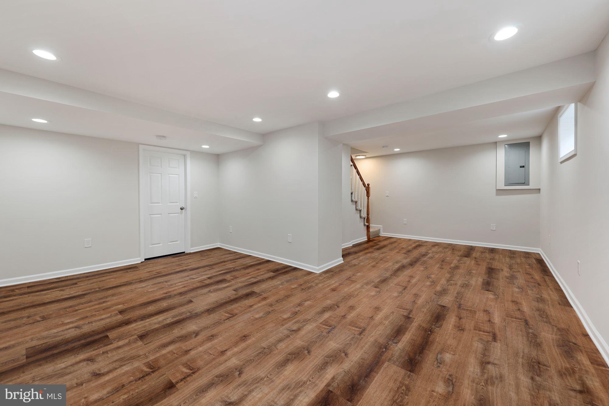 CHESTNUT RIDGE MANOR - Residential Lease