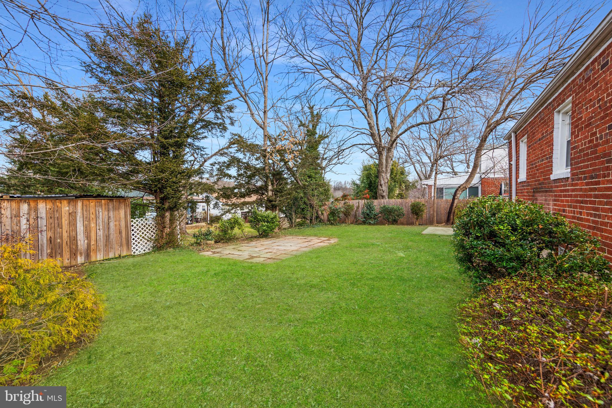 CHESTNUT RIDGE MANOR - Residential Lease