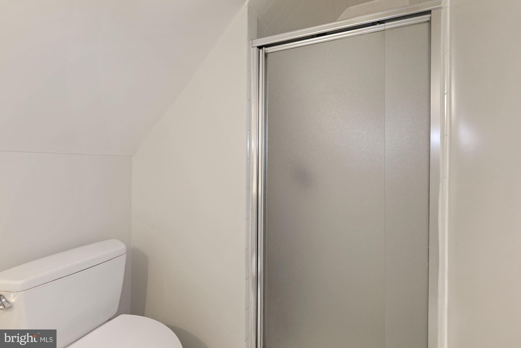 CHESTNUT RIDGE MANOR - Residential Lease