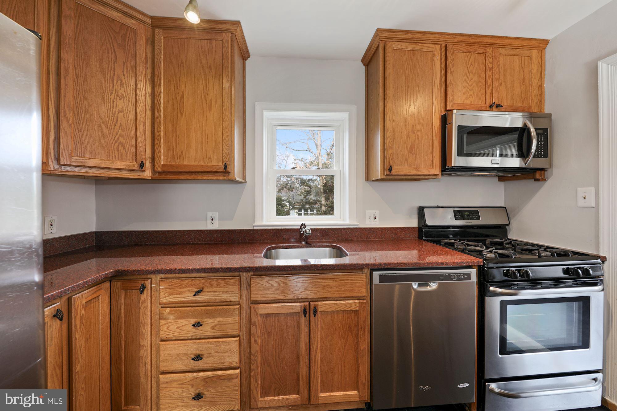 CHESTNUT RIDGE MANOR - Residential Lease