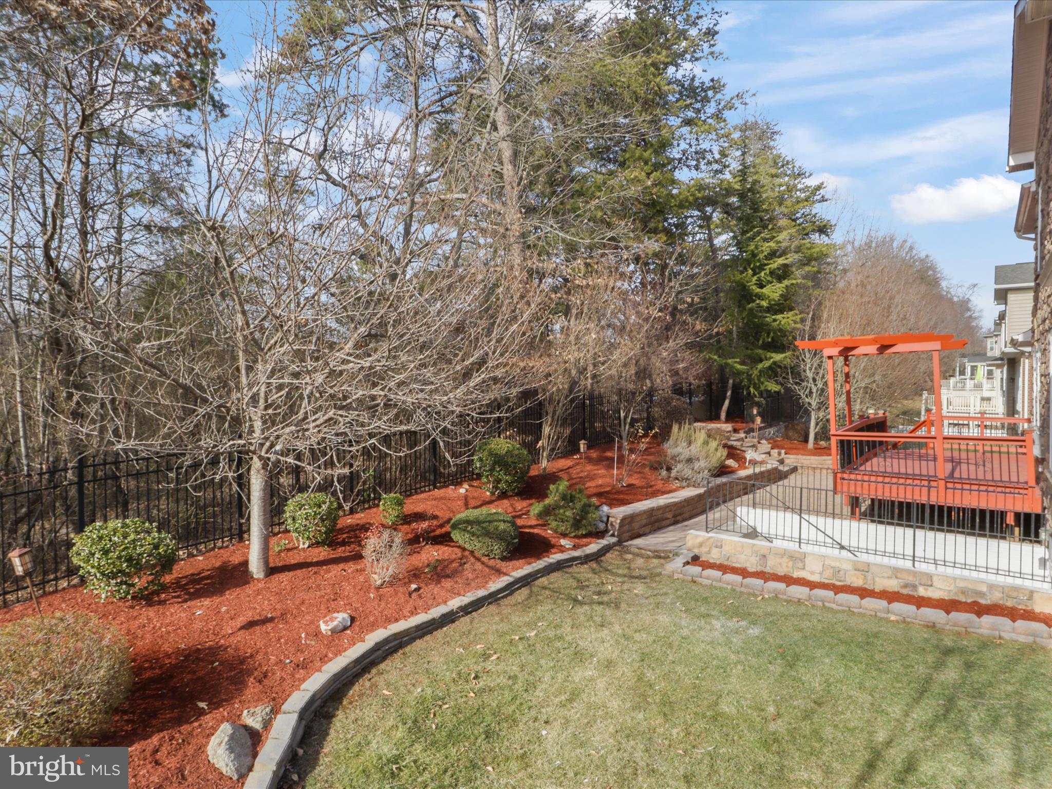 LAKEWOOD HILLS - Residential