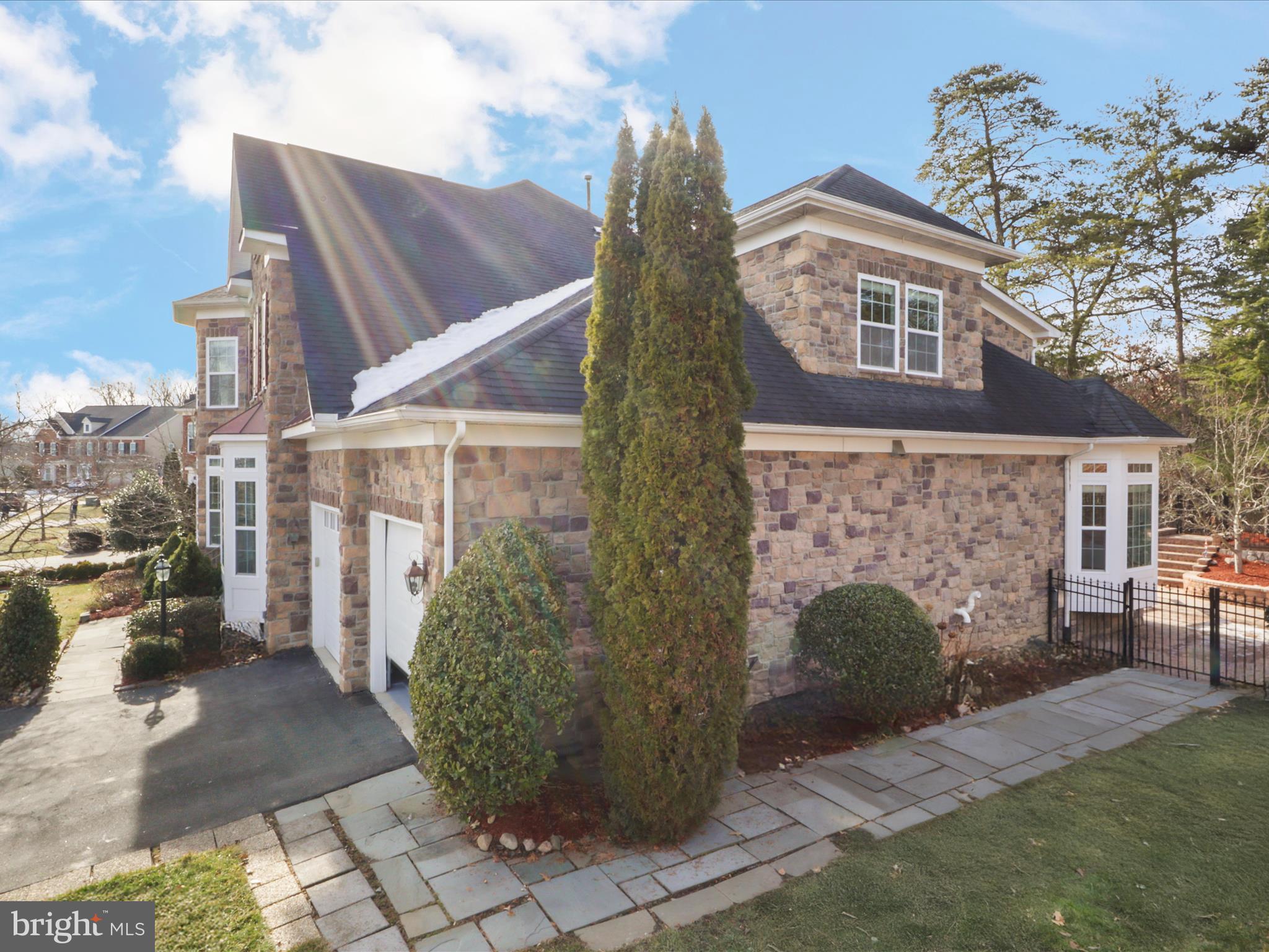 LAKEWOOD HILLS - Residential