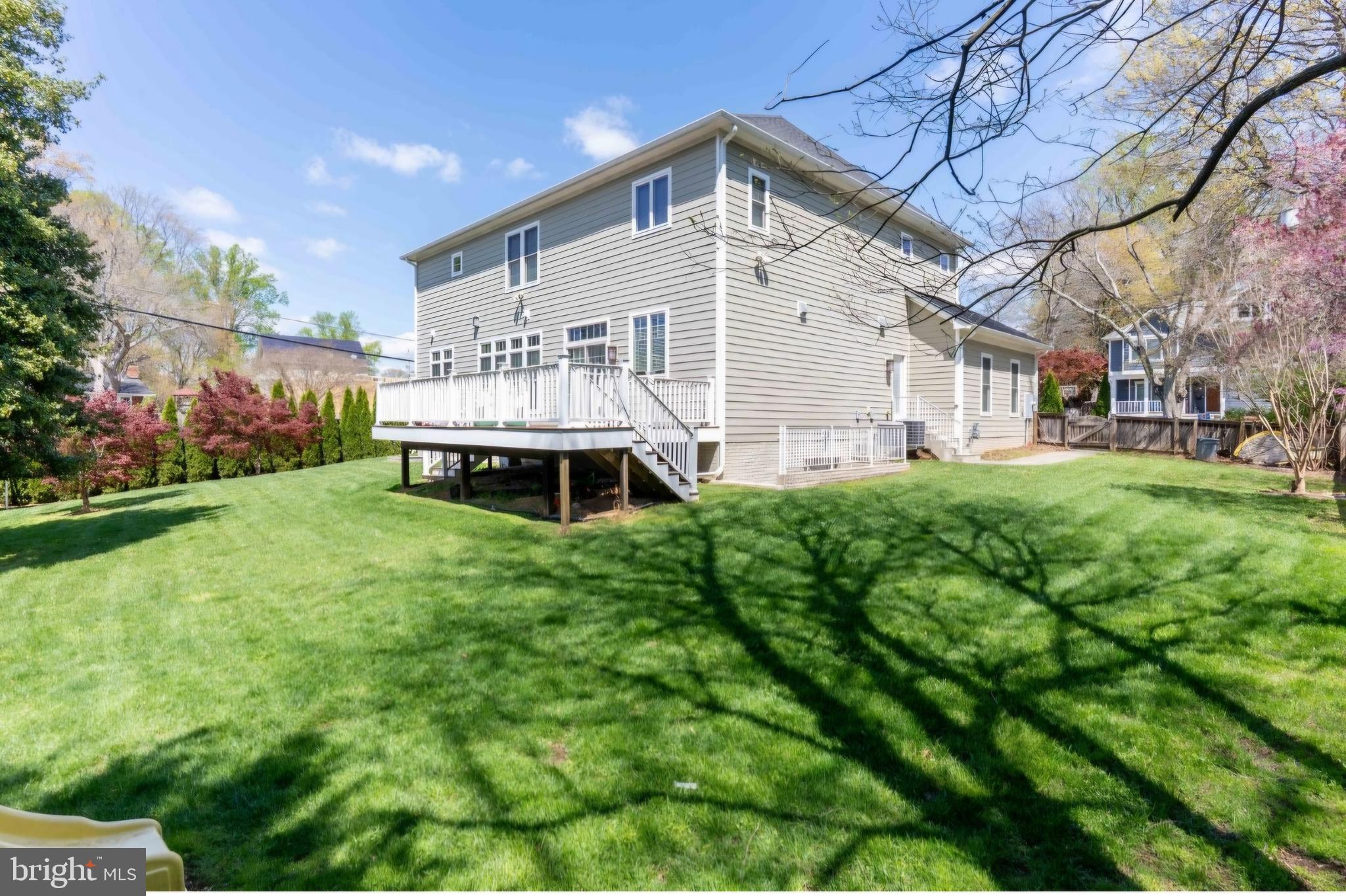 VIENNA WOODS - Residential