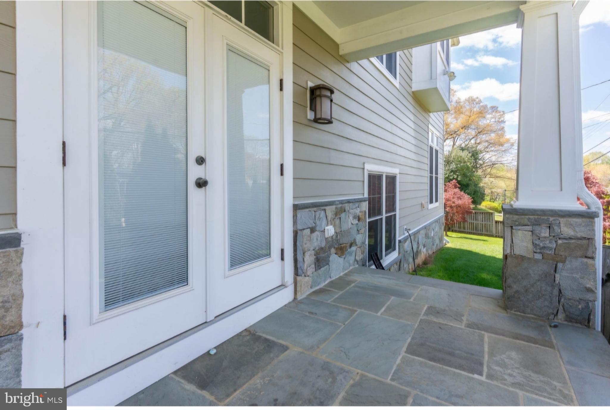 VIENNA WOODS - Residential