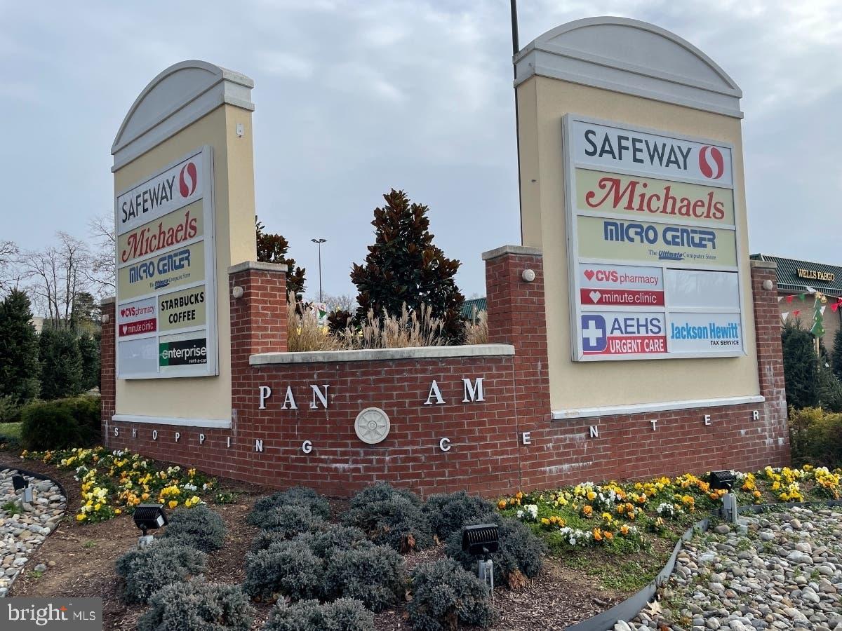 VIENNA WOODS - Residential