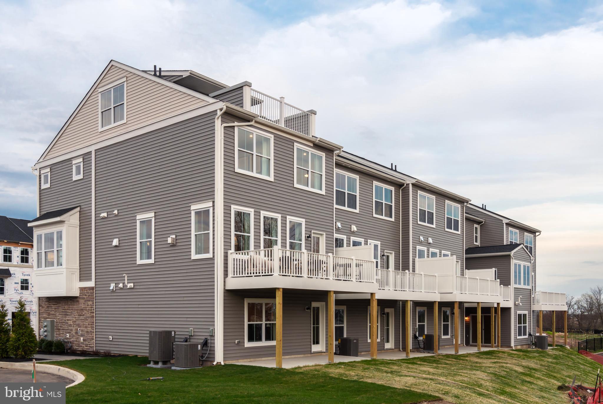 STERLING WALK - Residential