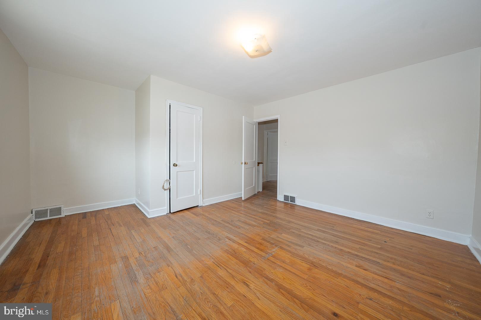 WEST OAK LANE - Residential