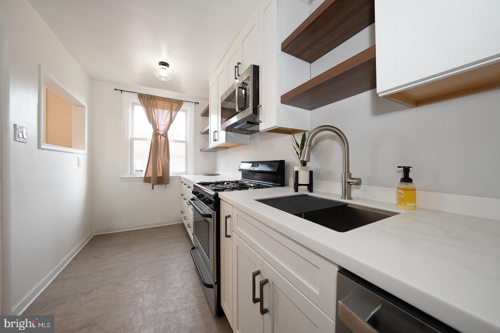 WEST OAK LANE - Residential