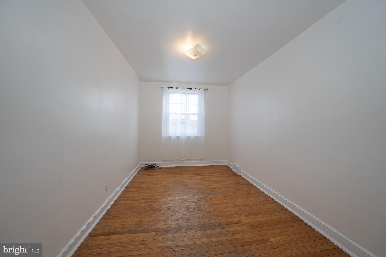 WEST OAK LANE - Residential