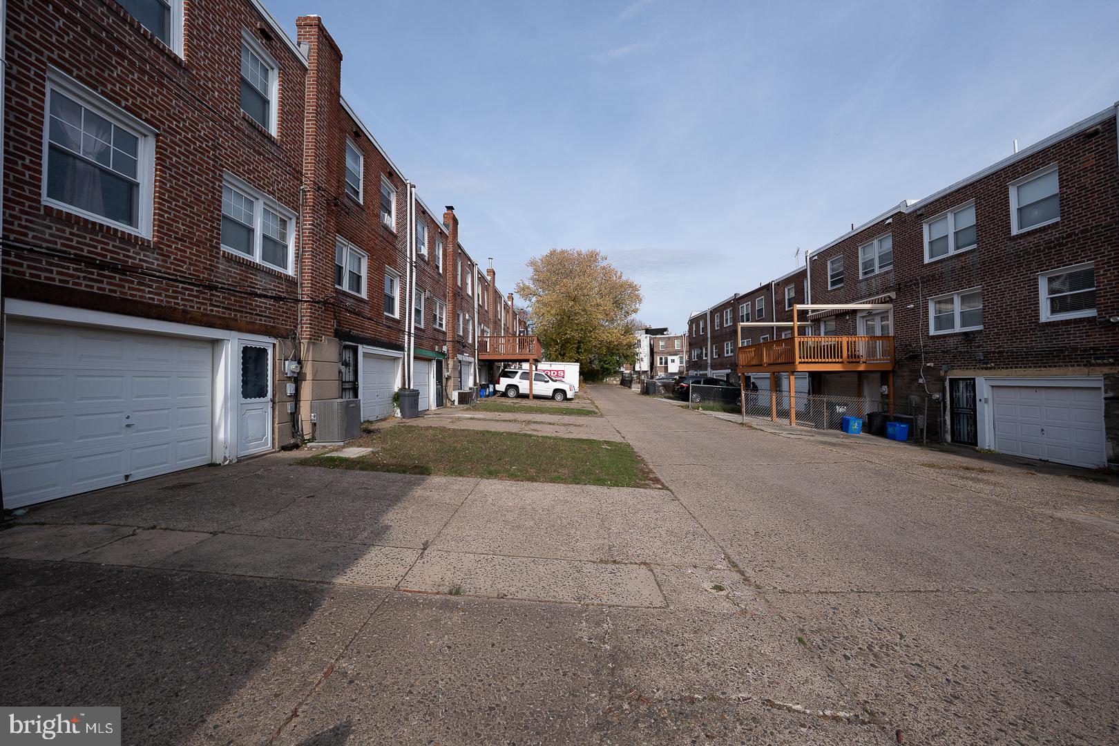 WEST OAK LANE - Residential