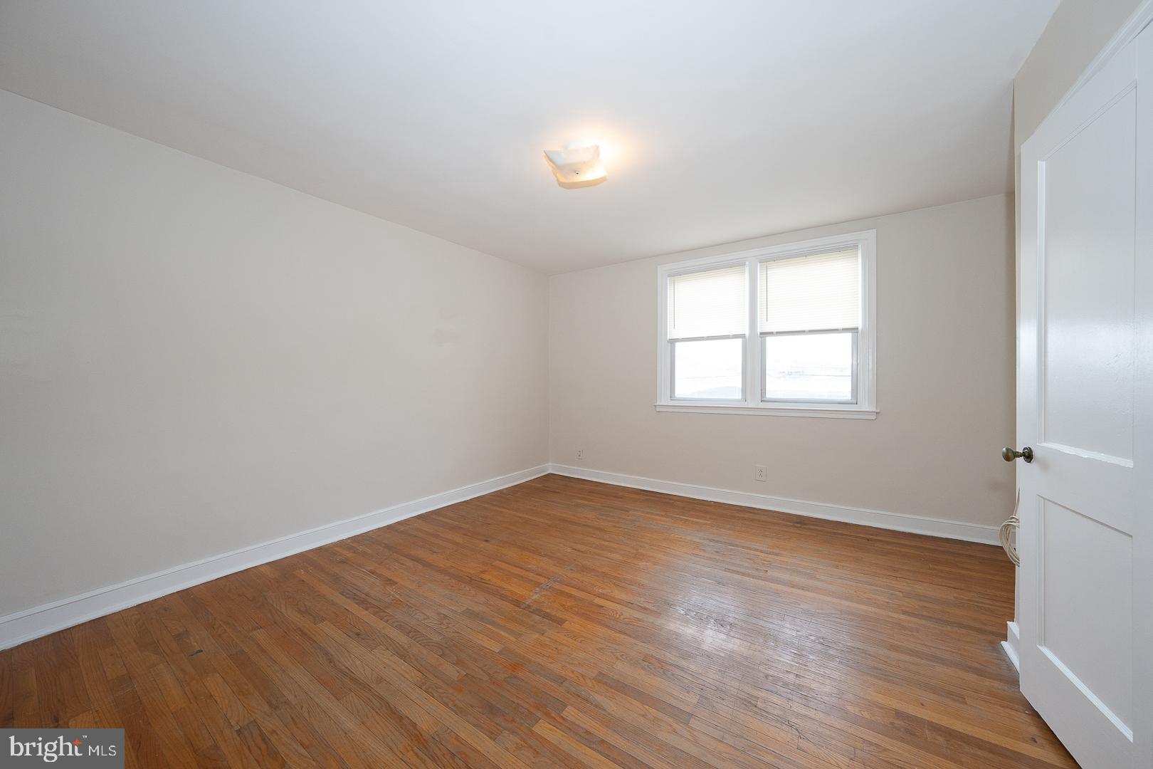 WEST OAK LANE - Residential