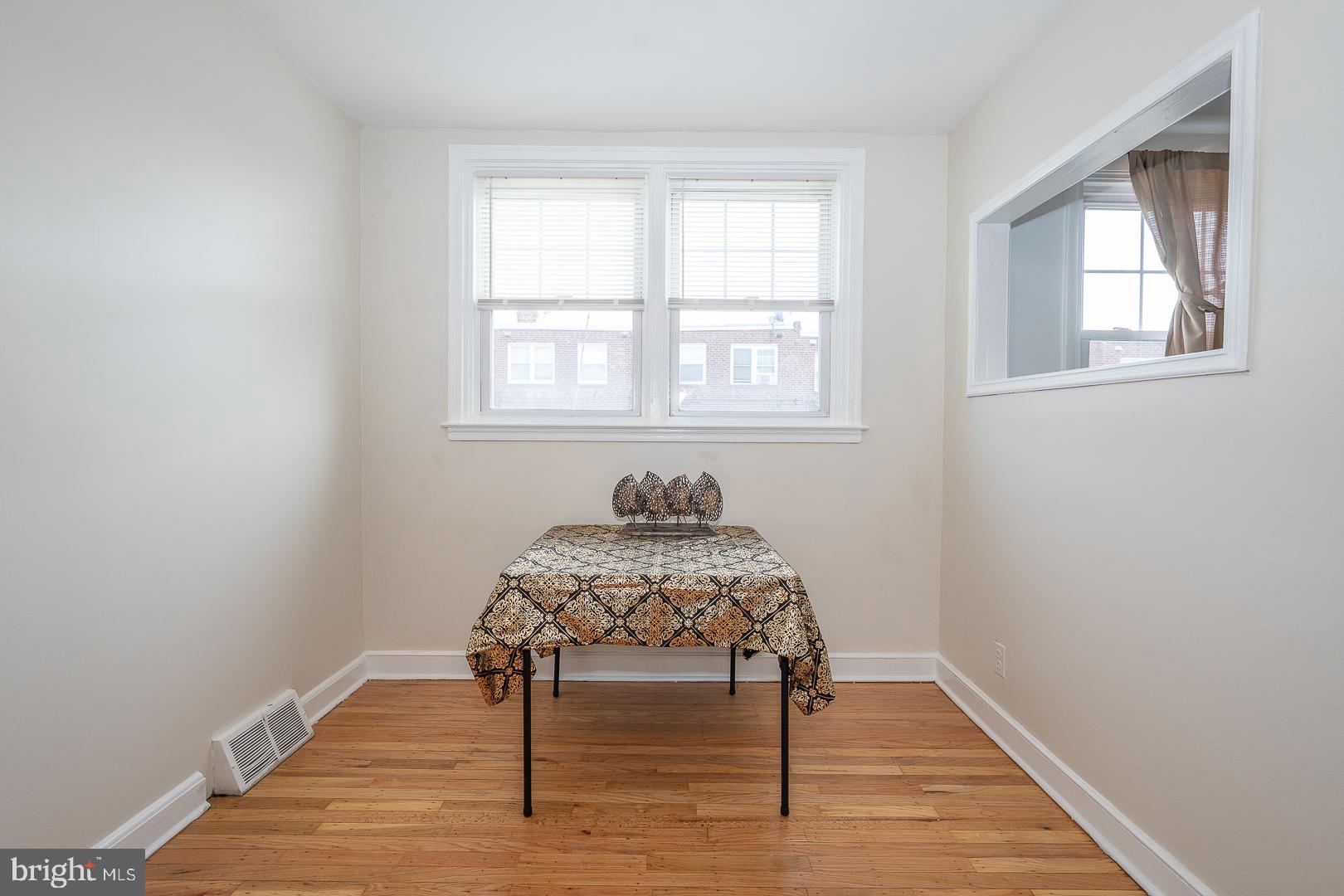 WEST OAK LANE - Residential