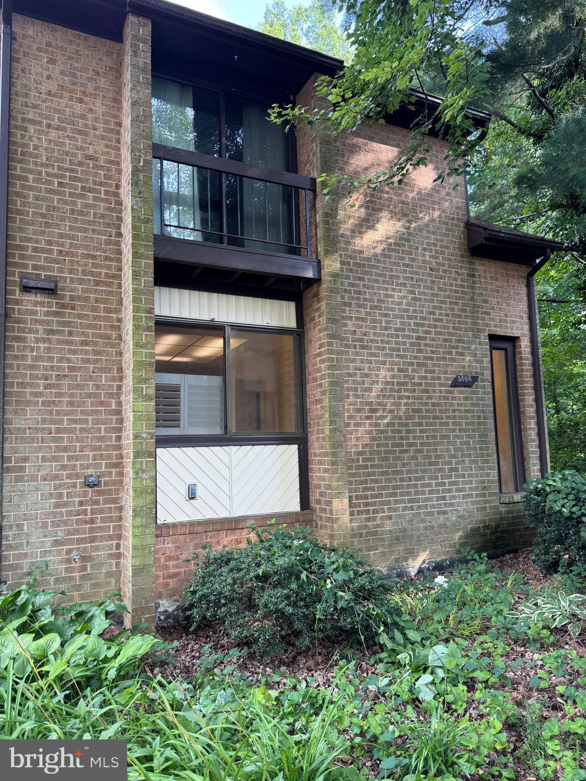 5808 JACKSONS OAK COURT