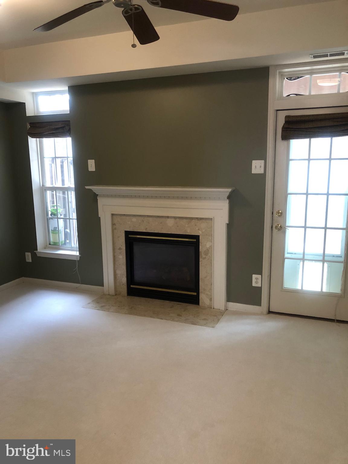 GLEN OAKS CONDOMINIUM - Residential