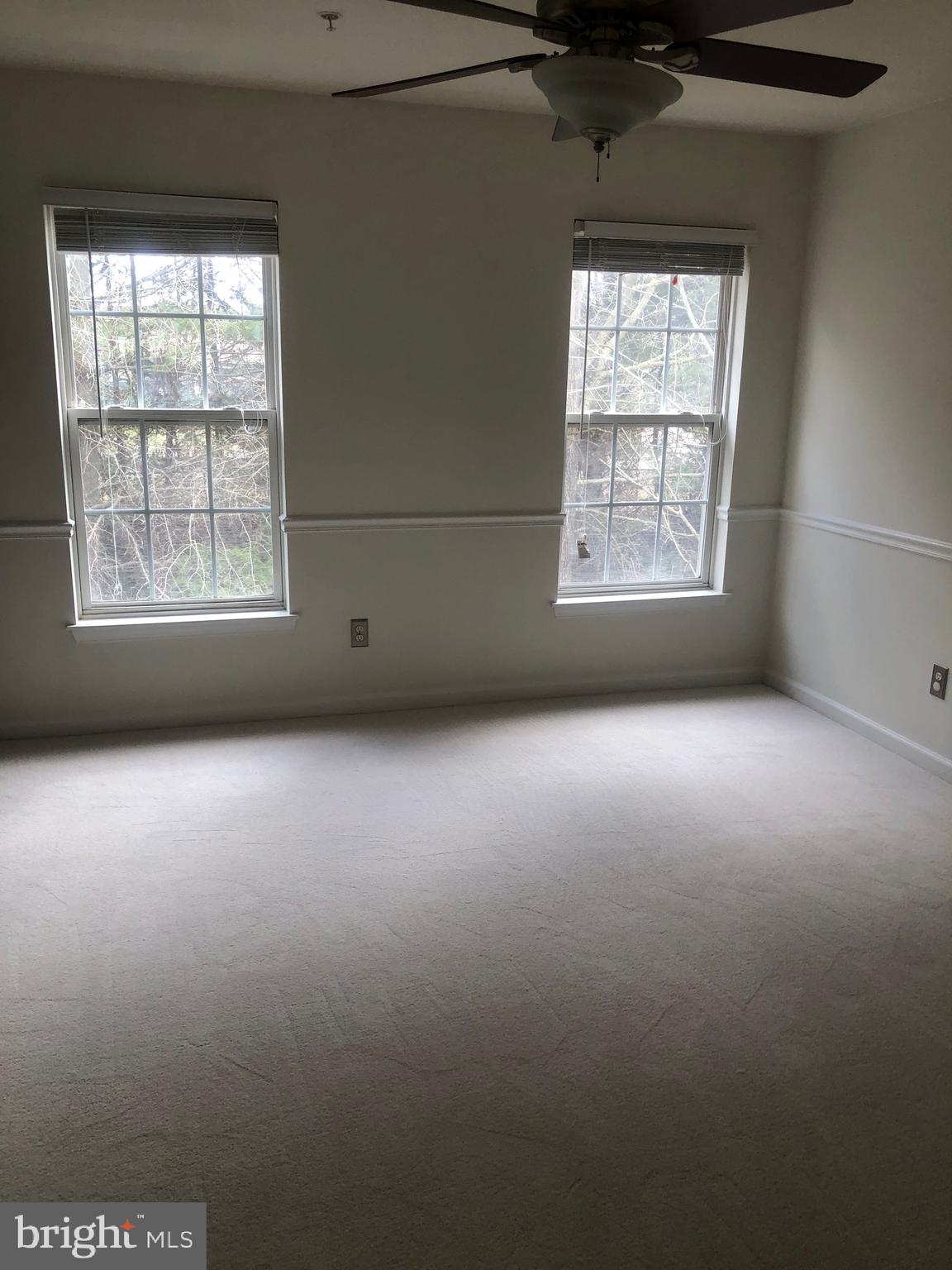 GLEN OAKS CONDOMINIUM - Residential