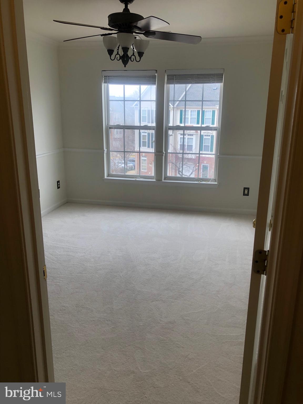 GLEN OAKS CONDOMINIUM - Residential