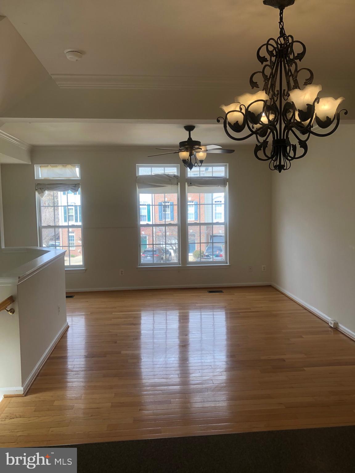 GLEN OAKS CONDOMINIUM - Residential