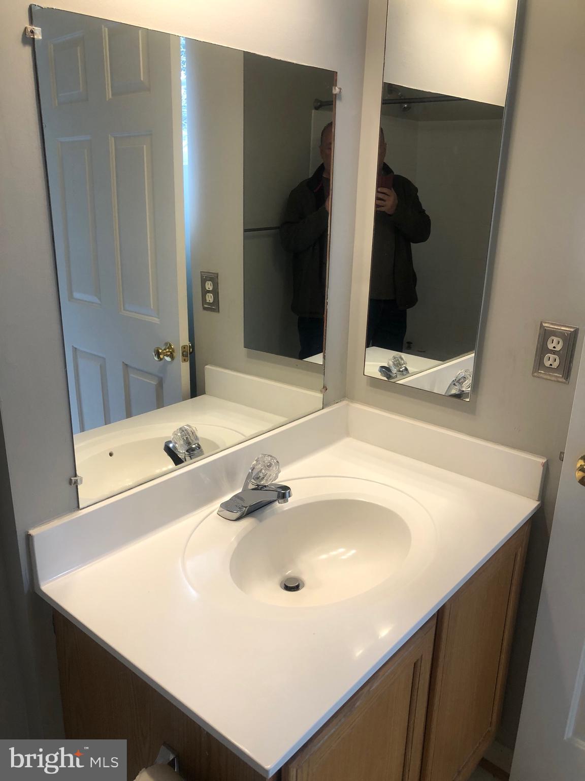 GLEN OAKS CONDOMINIUM - Residential