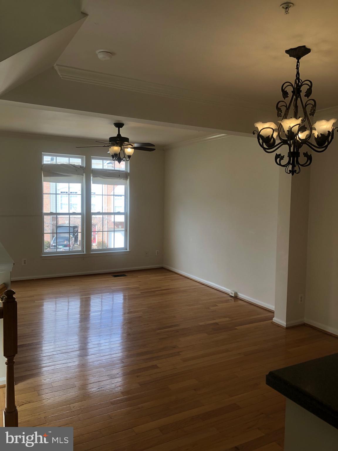 GLEN OAKS CONDOMINIUM - Residential