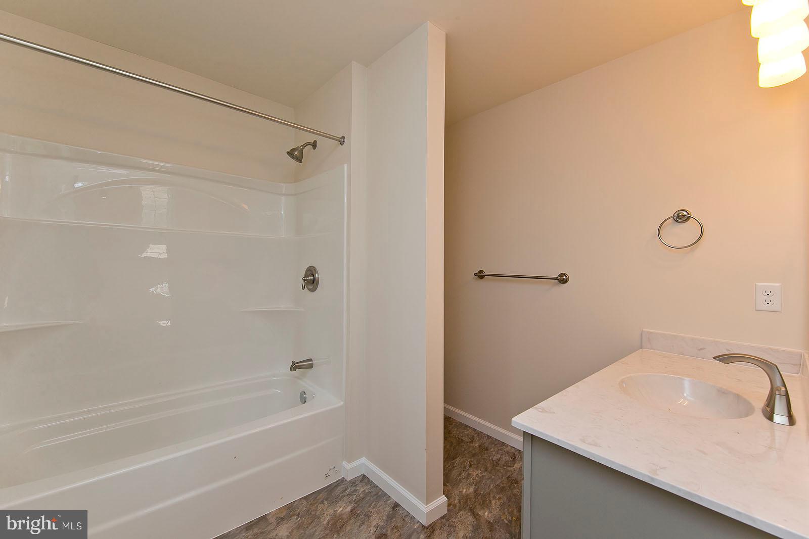 SHEN FARMS MT LAKE - Residential