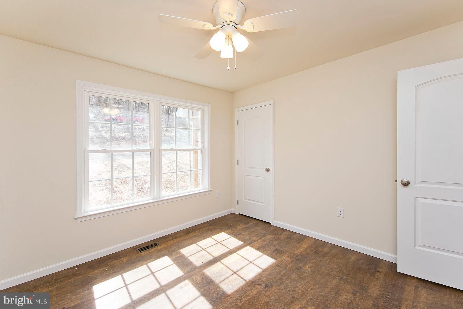 SHEN FARMS MT LAKE - Residential