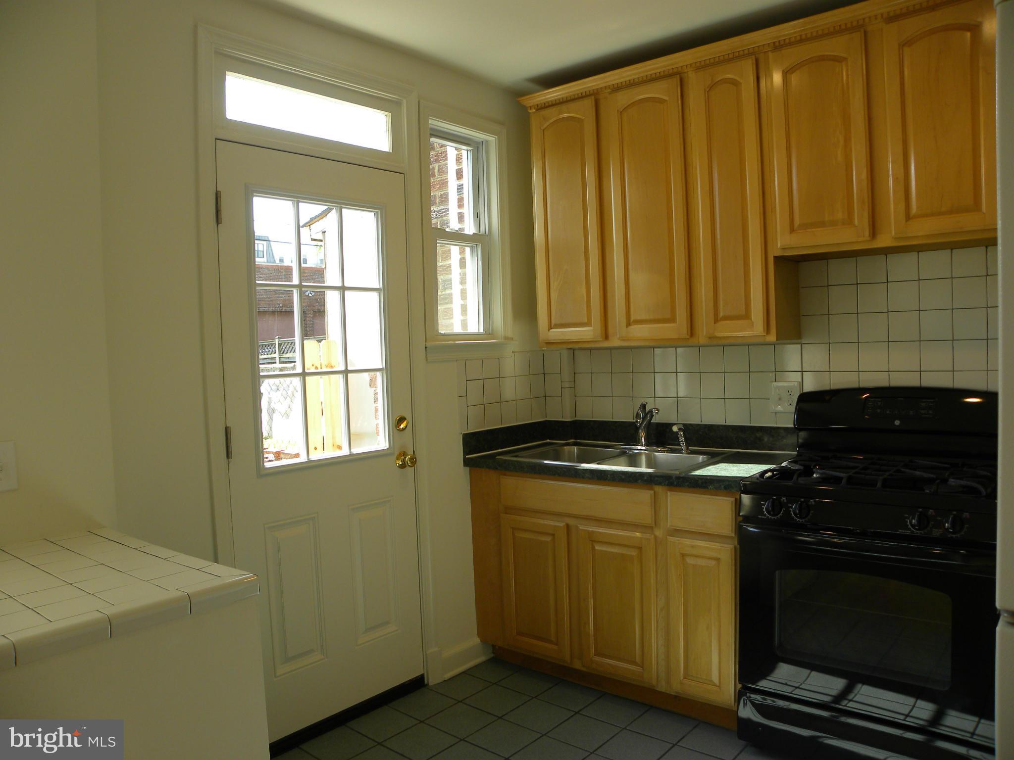 OLD TOWN ALEXANDRIA - Residential Lease