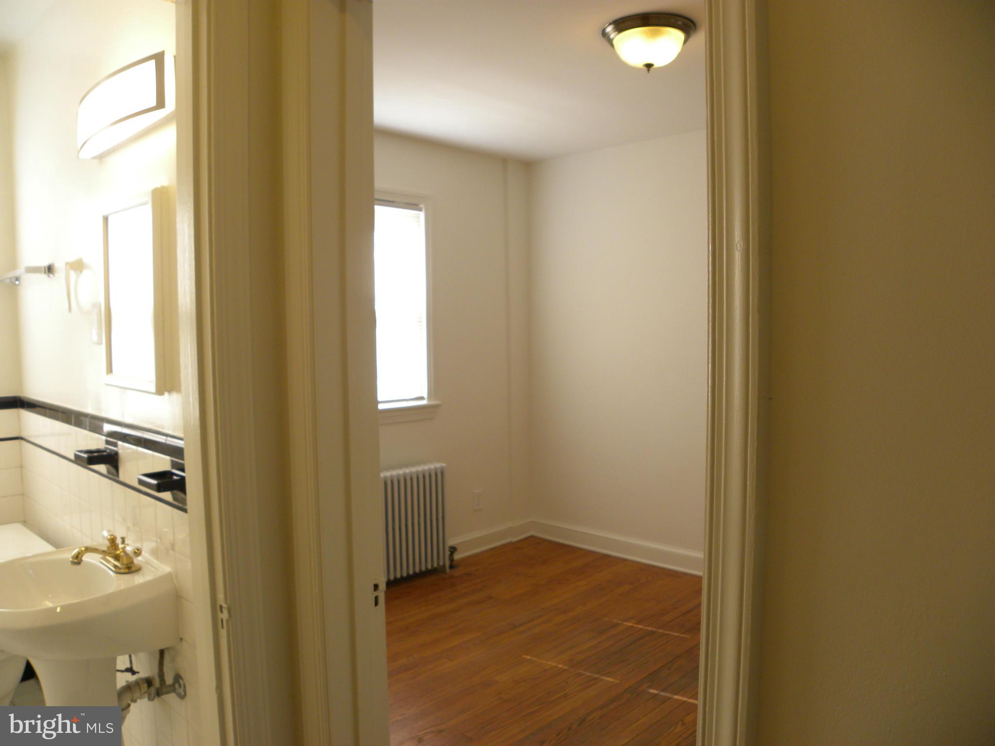 OLD TOWN ALEXANDRIA - Residential Lease