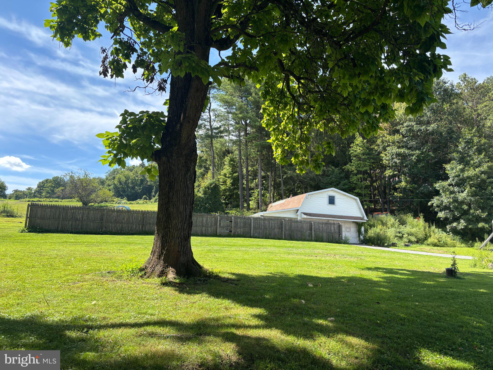 231 LAUREL ROAD