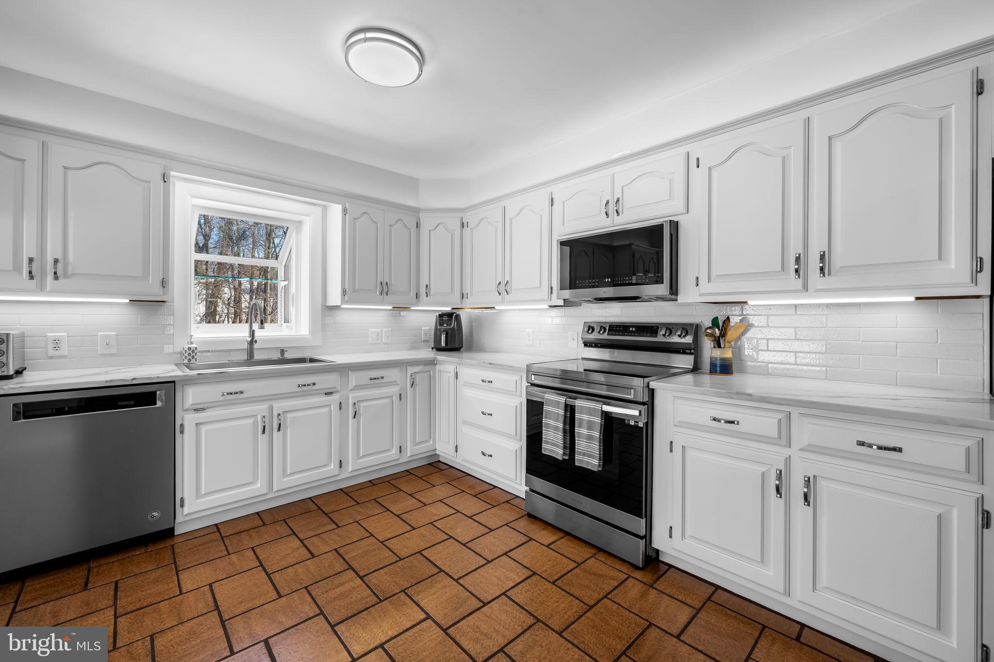 TALLWOOD - Residential