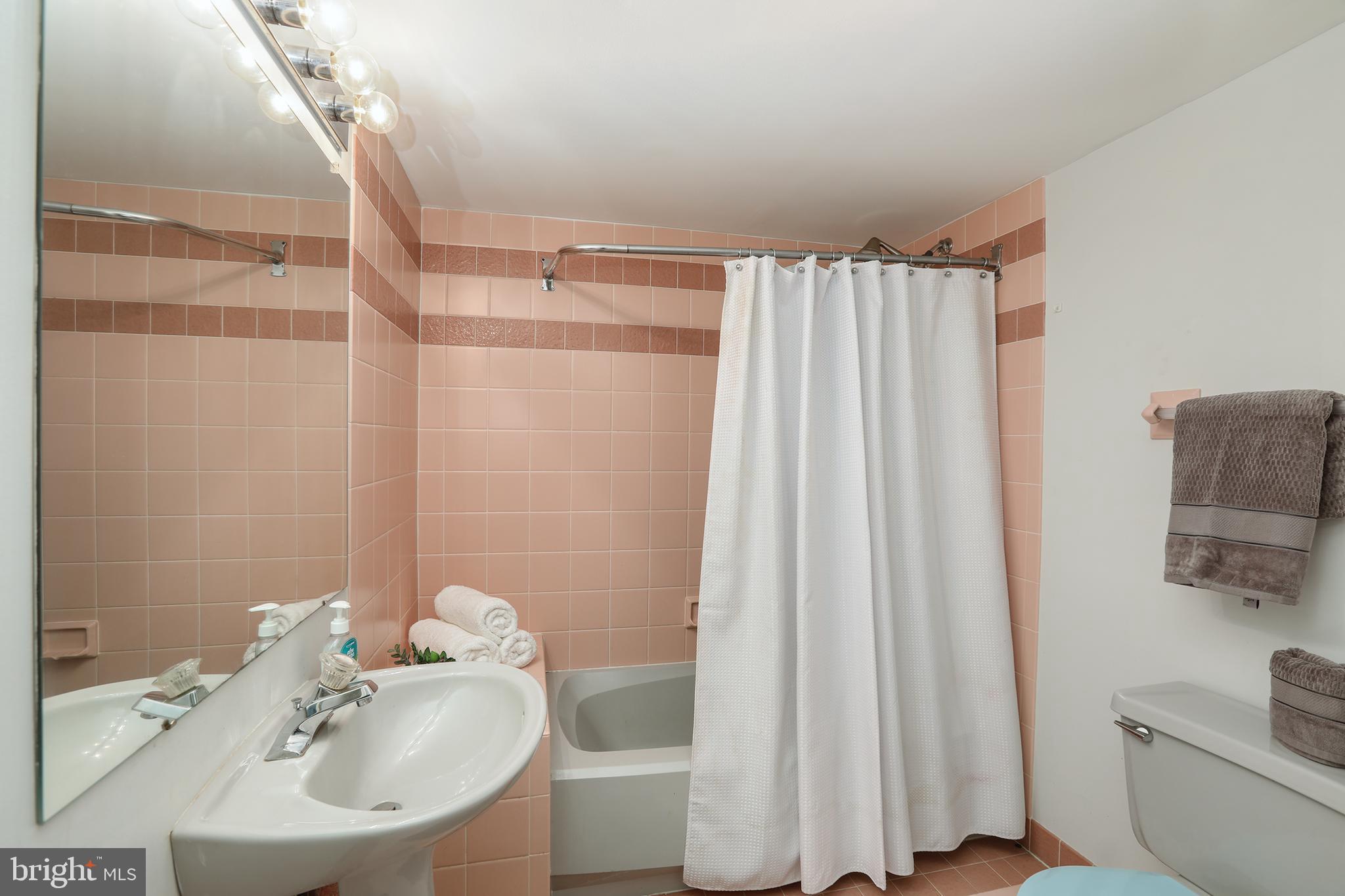 NEWTOWN GATE - Residential