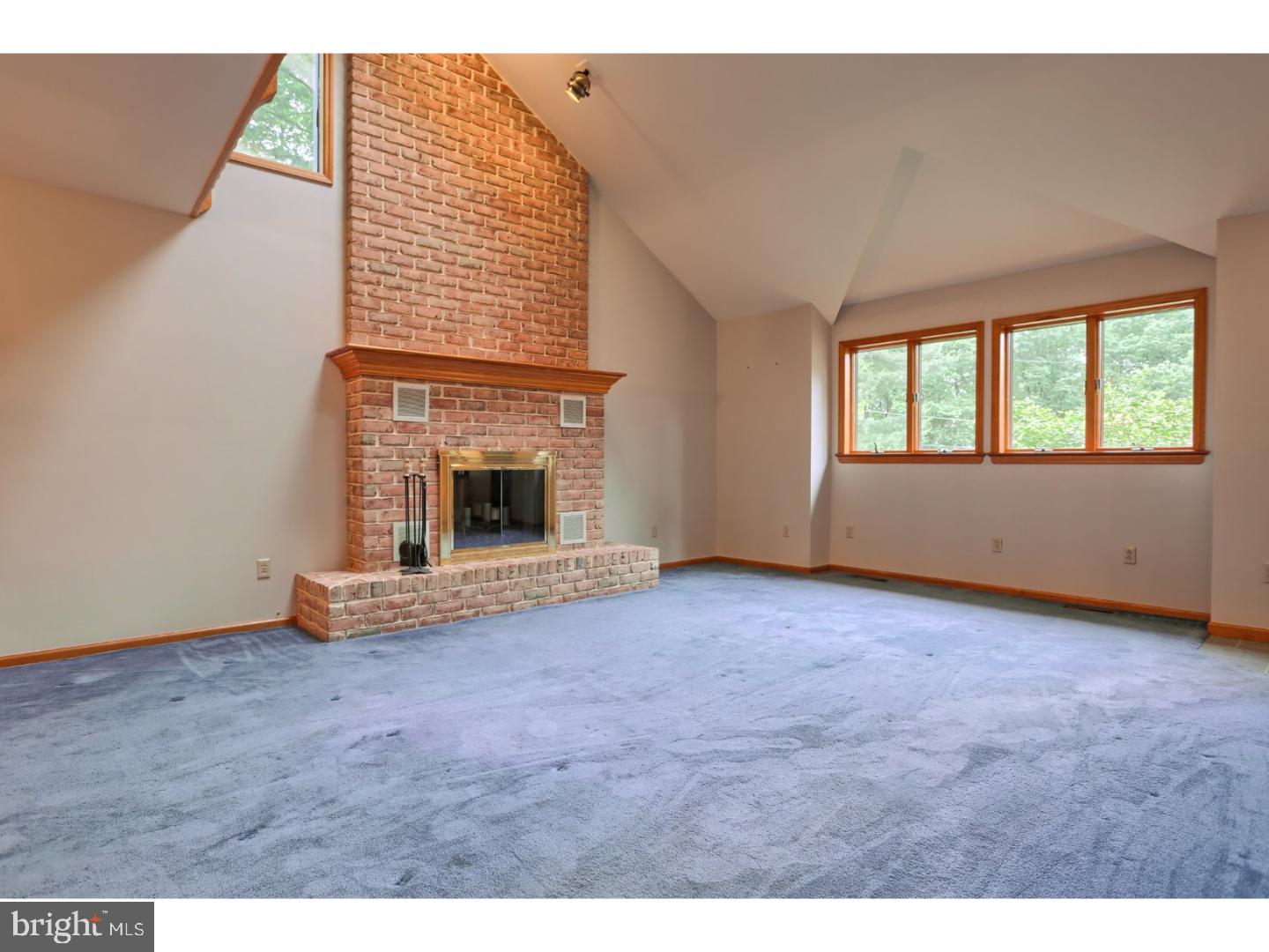 LAKE WYNONAH - Residential