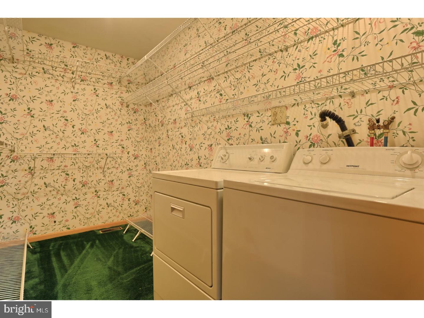 LAKE WYNONAH - Residential