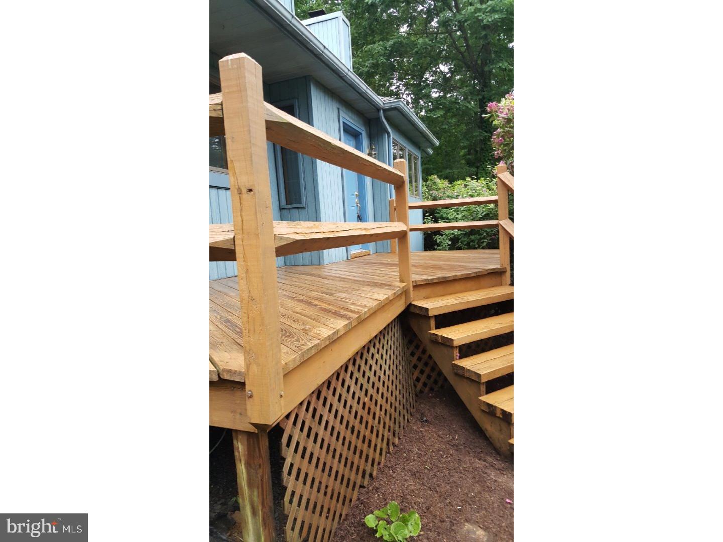 LAKE WYNONAH - Residential