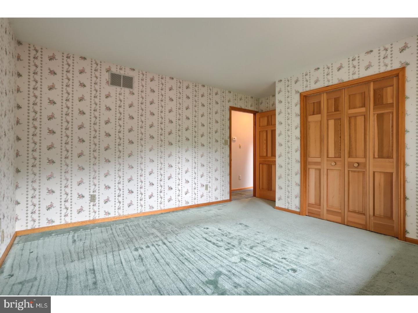 LAKE WYNONAH - Residential