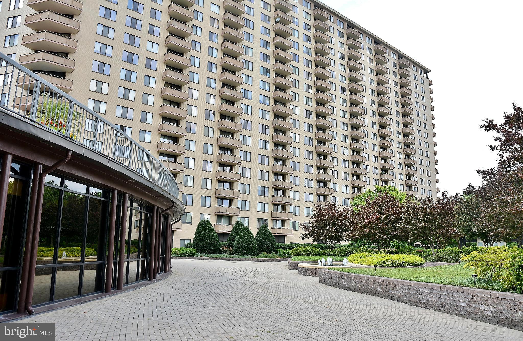 PROMENADE TOWERS - Residential Lease