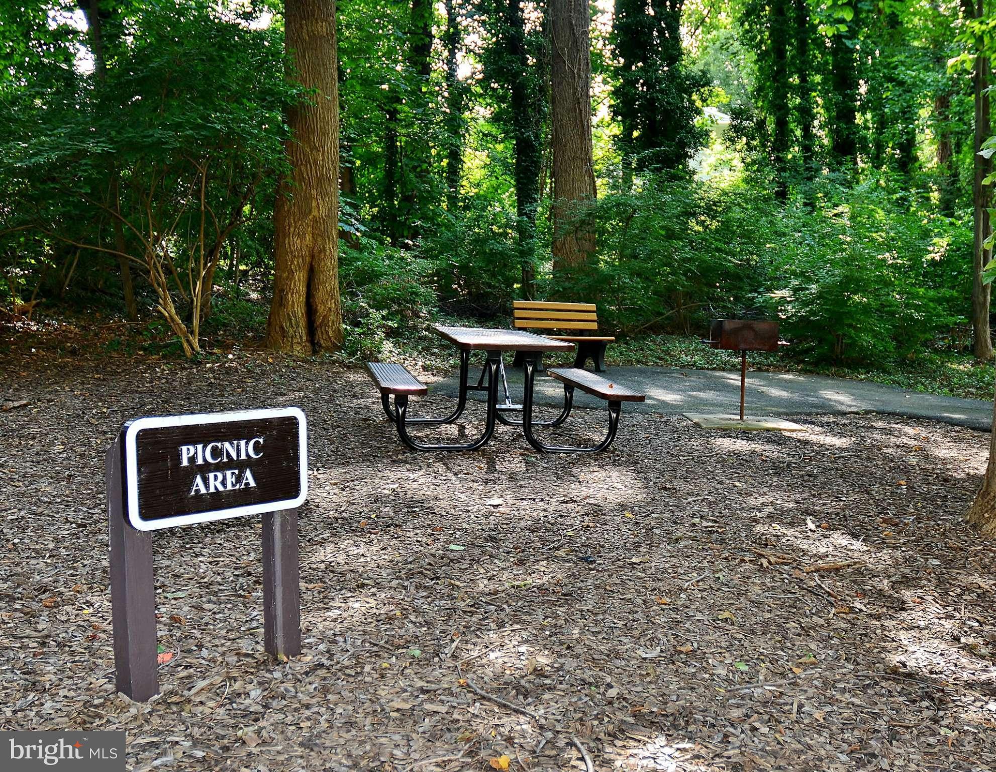 PROMENADE TOWERS - Residential Lease