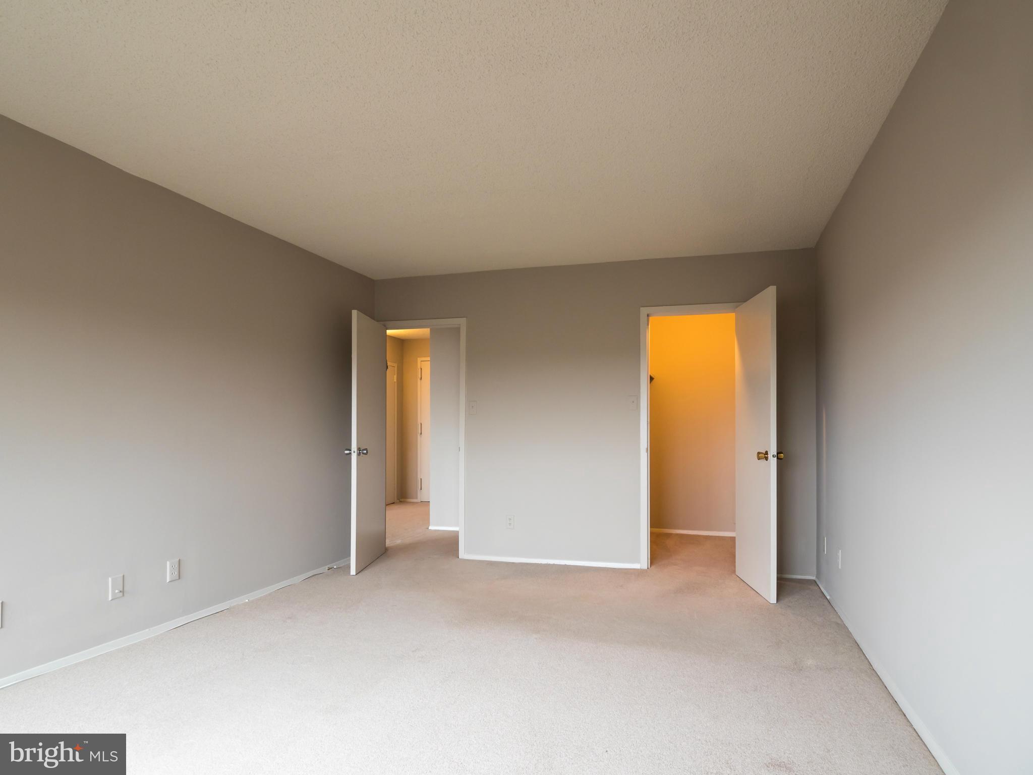 PROMENADE TOWERS - Residential Lease