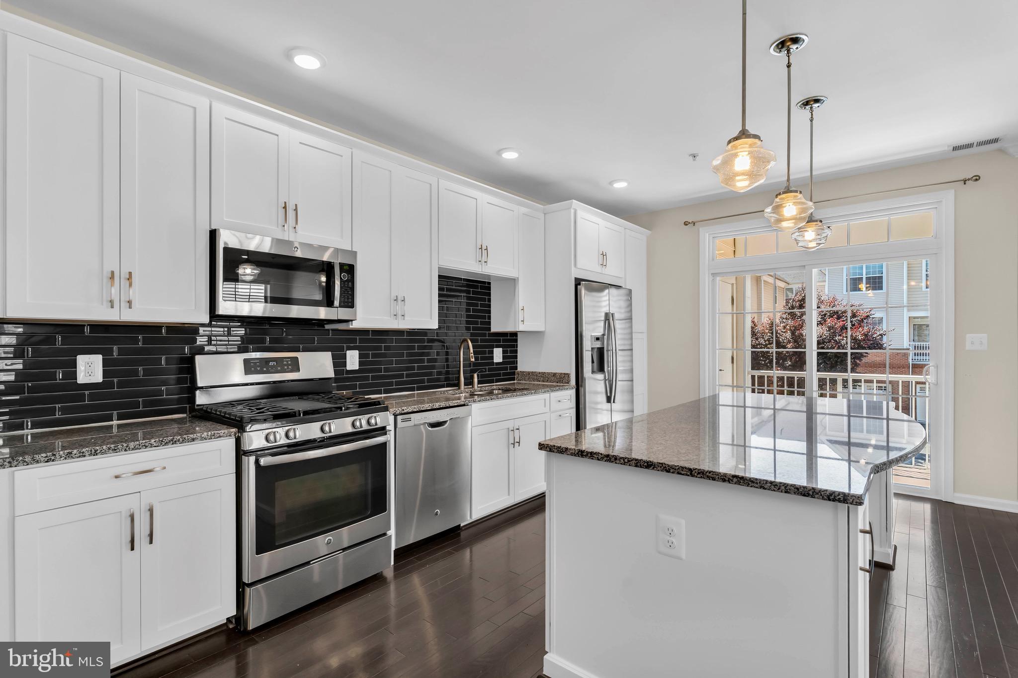 RIDGES AT LOUDOUN VALLEY - Residential